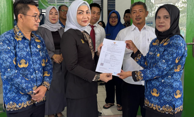 Plt Kepala Dinas DLH Konawe, Andriyati Razak, S.Sos., MM